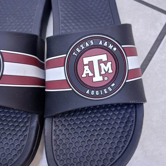 Texas A&M Aggies Slide Sandals - Picture 2 of 5
